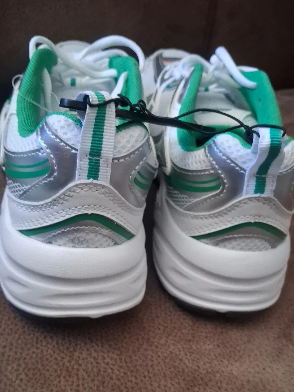 Avia 5000 Sneaker Women's White & Green Athletic Shoes Size 7 1/2